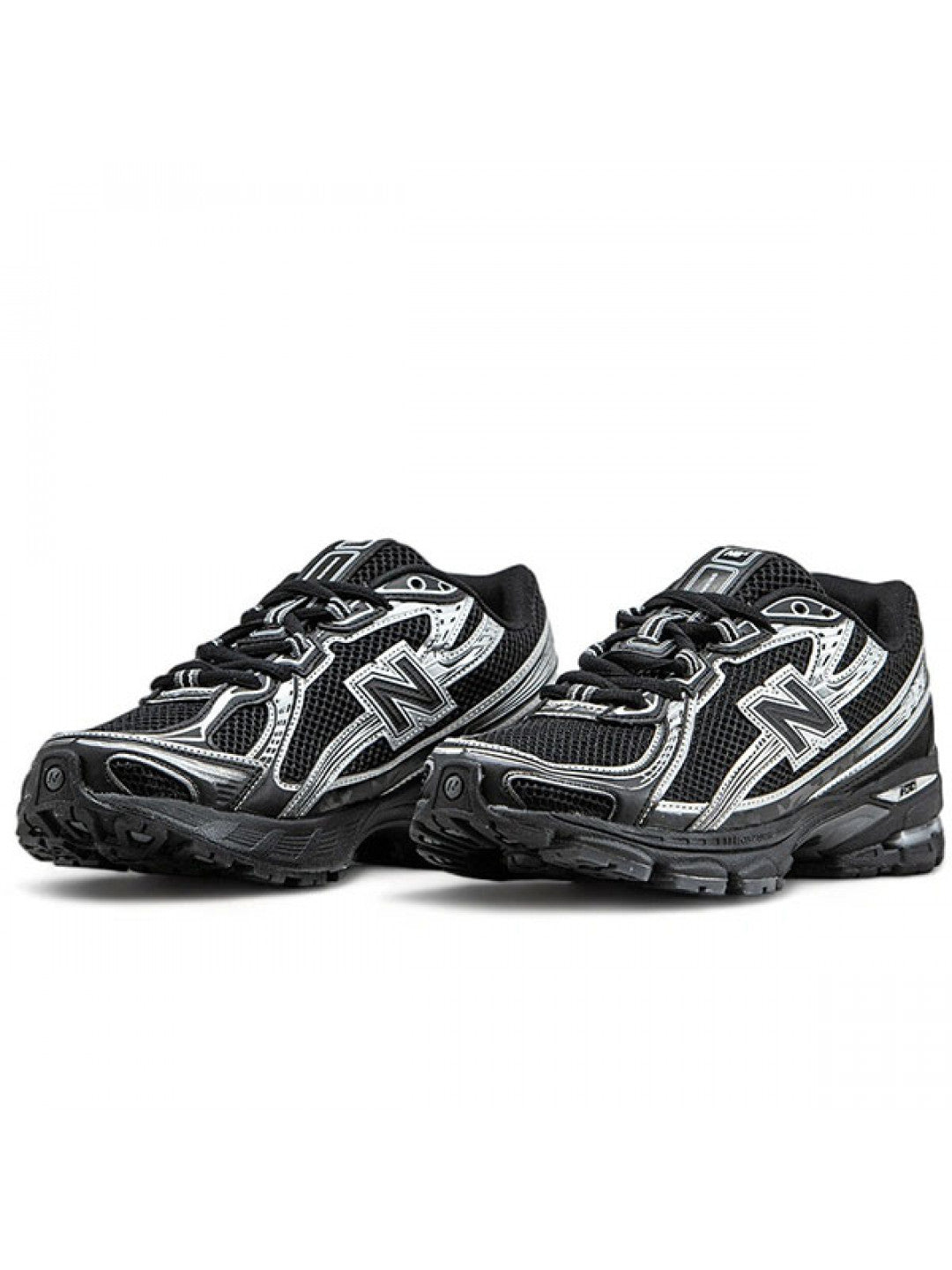 New Balance 740 Retro Sneakers | Black