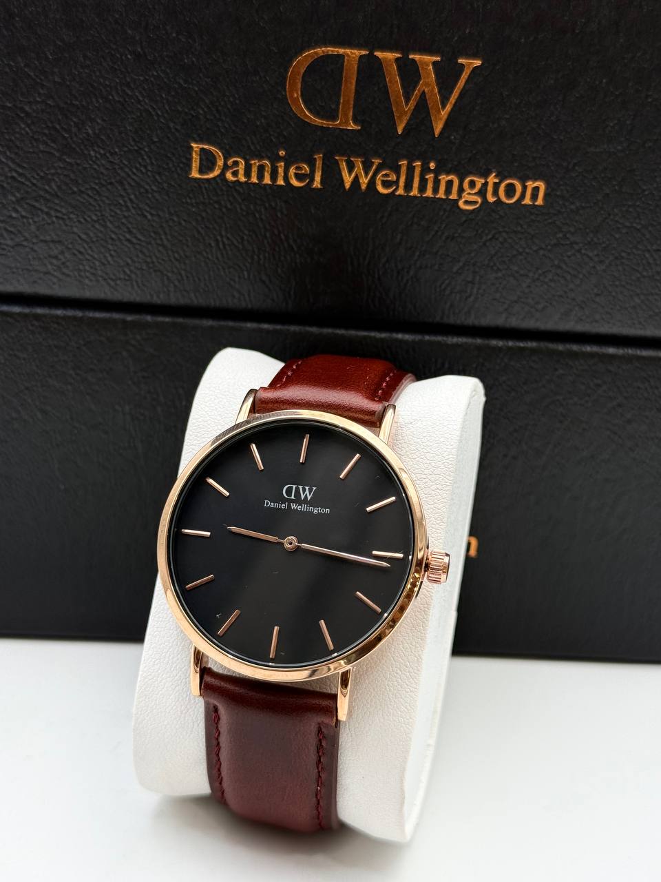 Daniel Wellington Watch - DW Leather