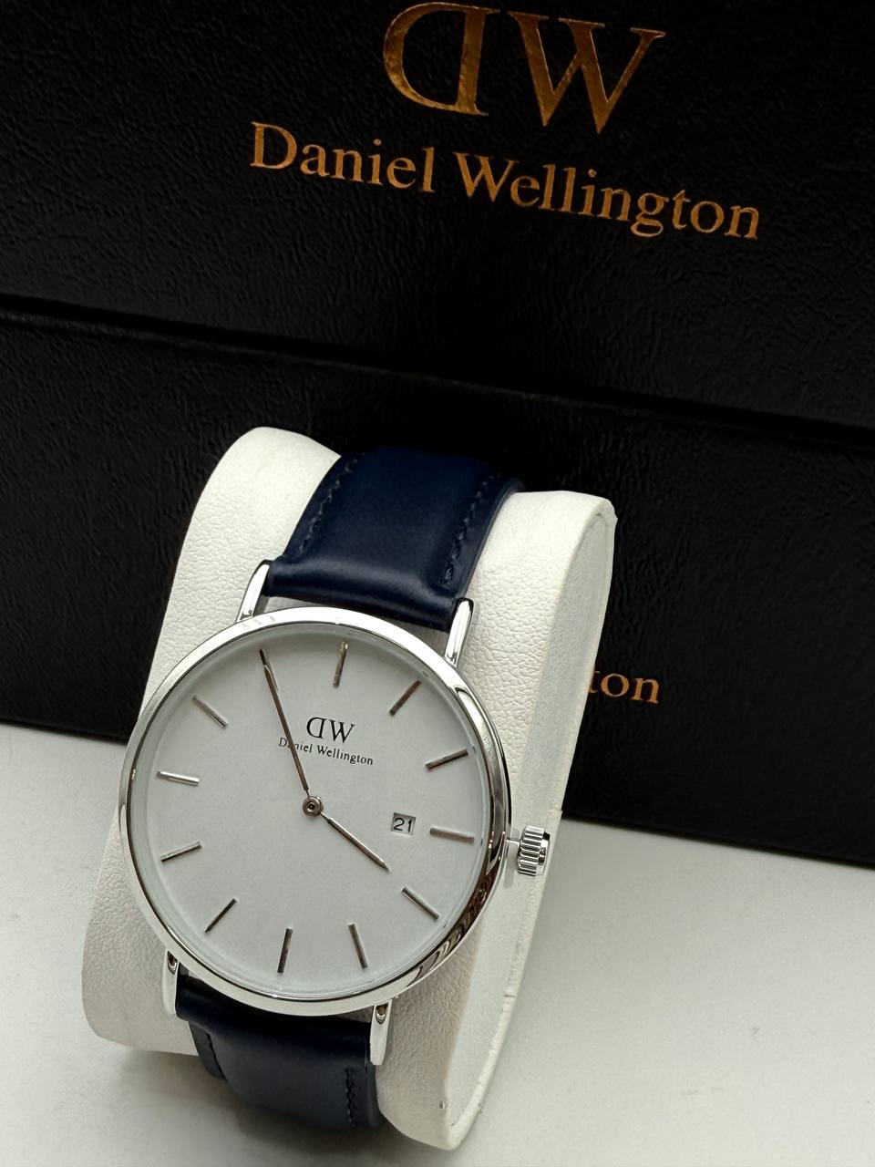 Daniel Wellington Watch - DW Leather