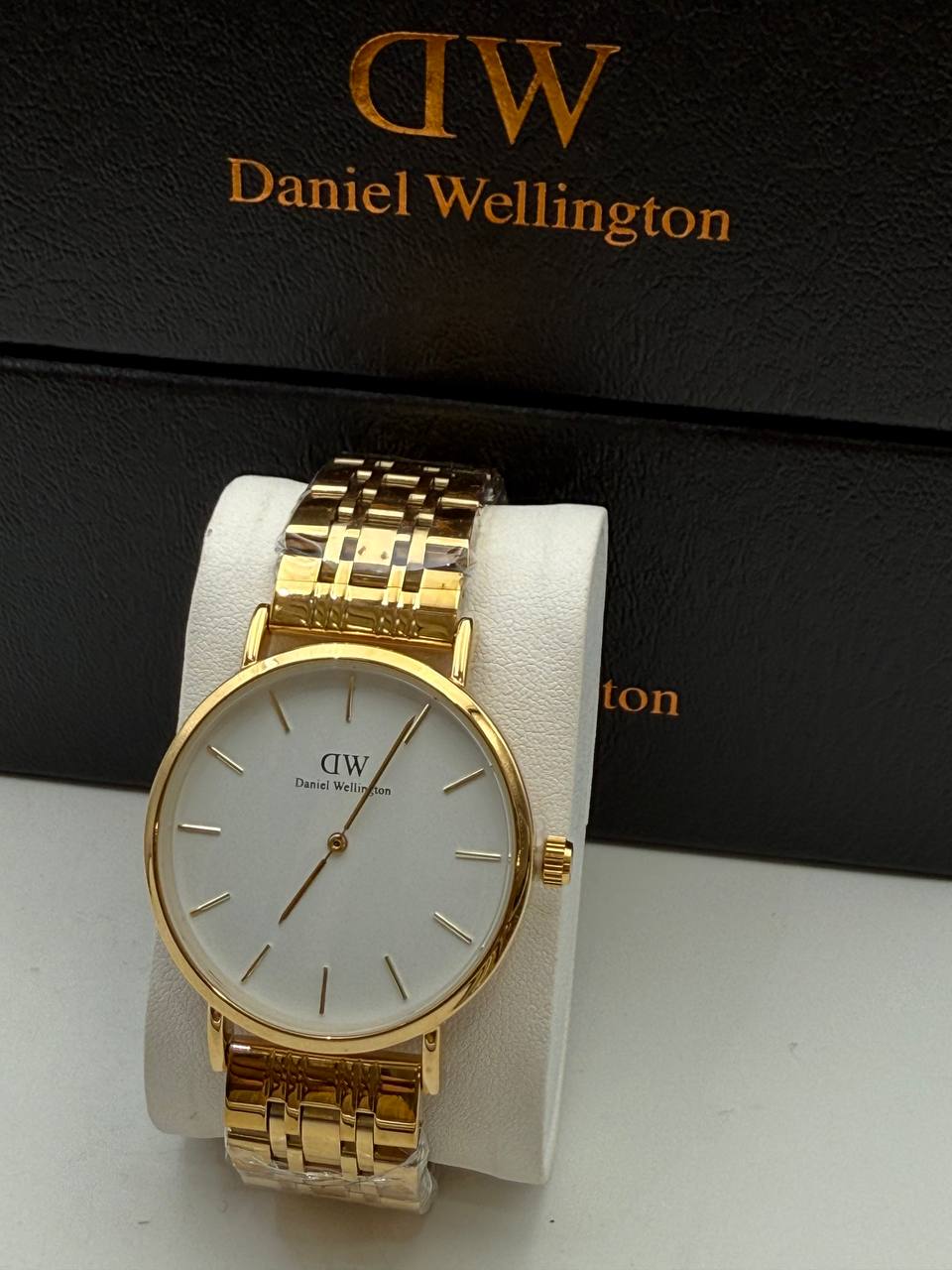 Daniel Wellington Watch - DW