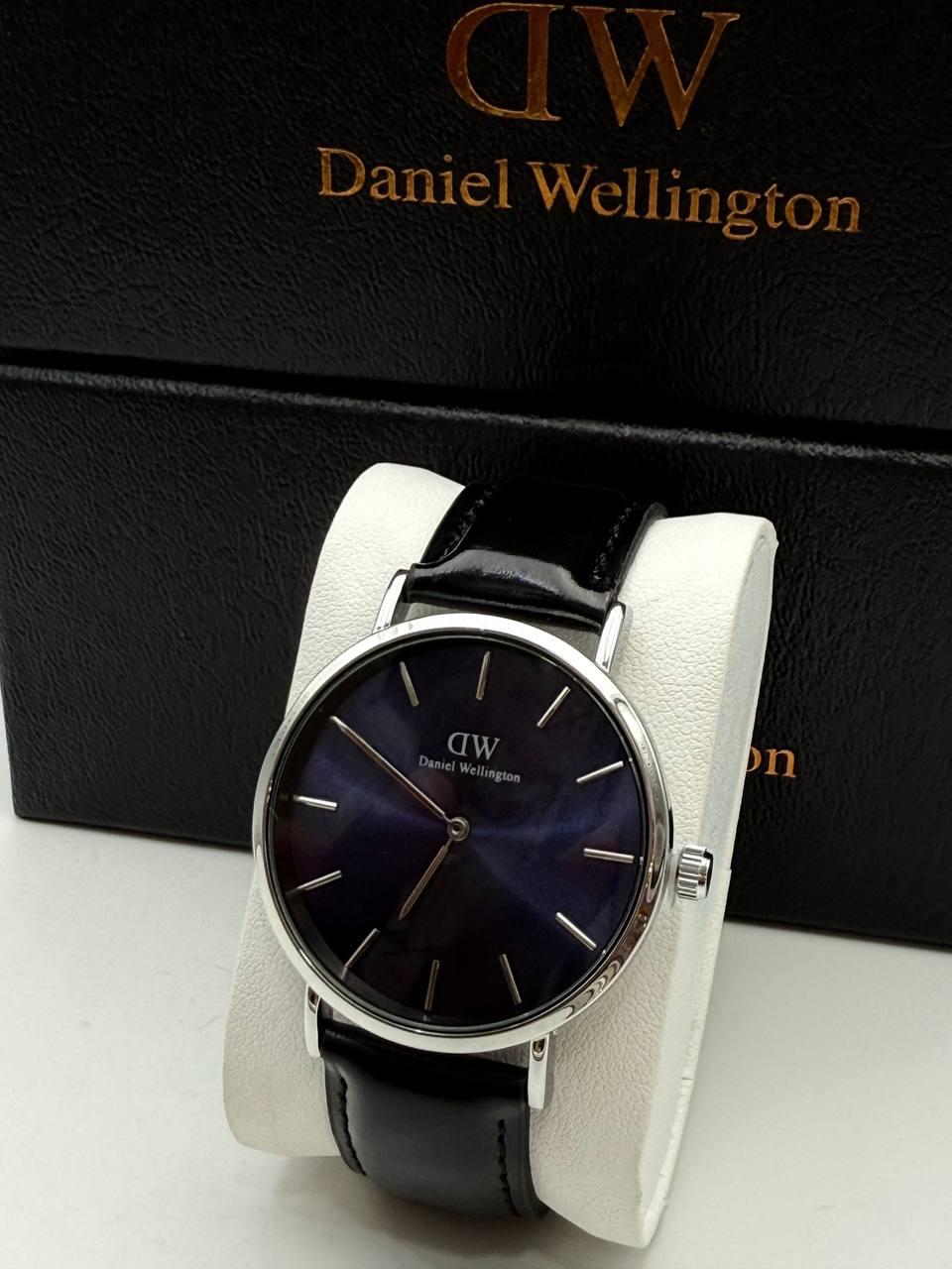 Daniel Wellington Watch - DW Leather