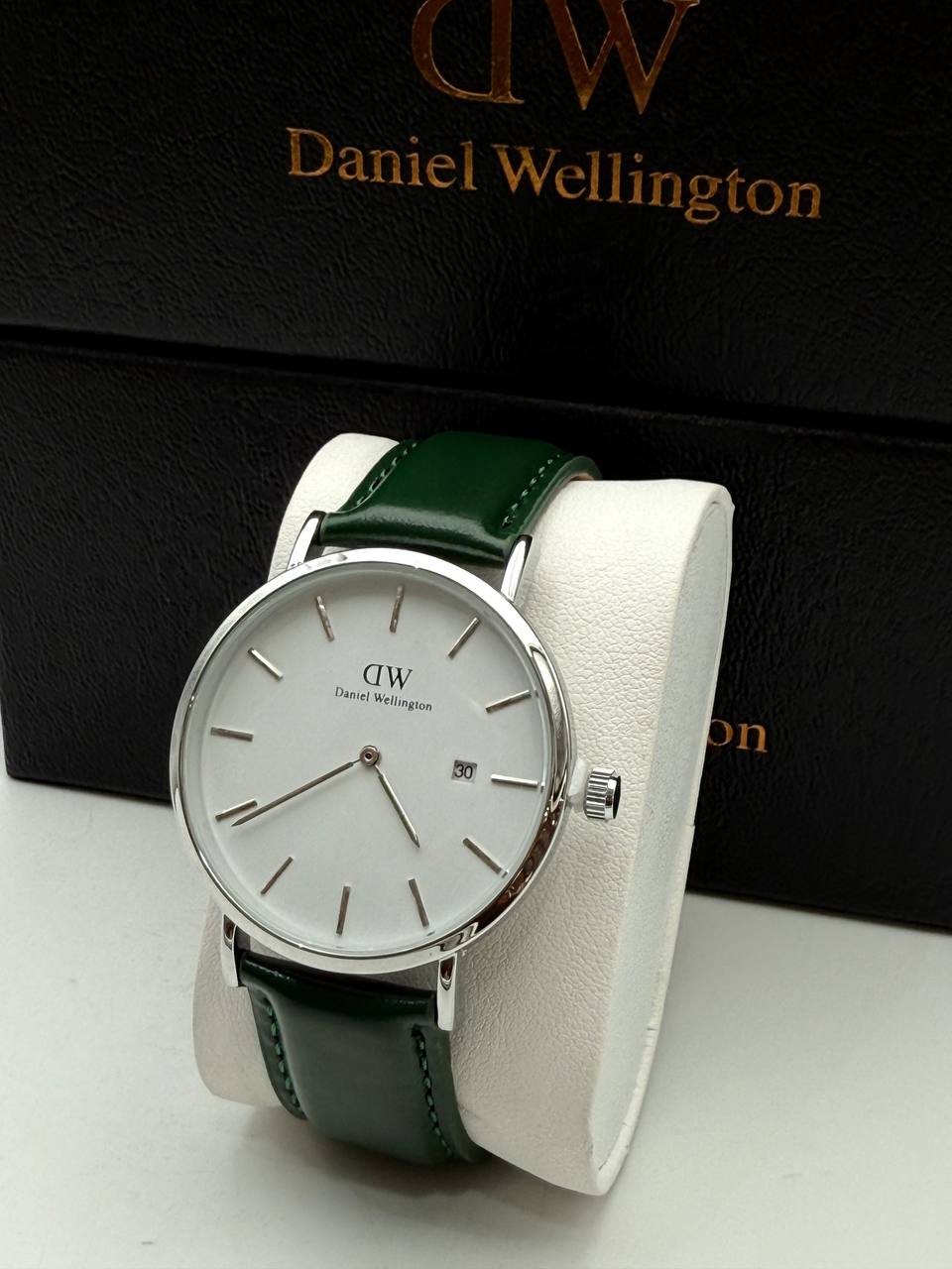 Daniel Wellington Watch - DW Leather