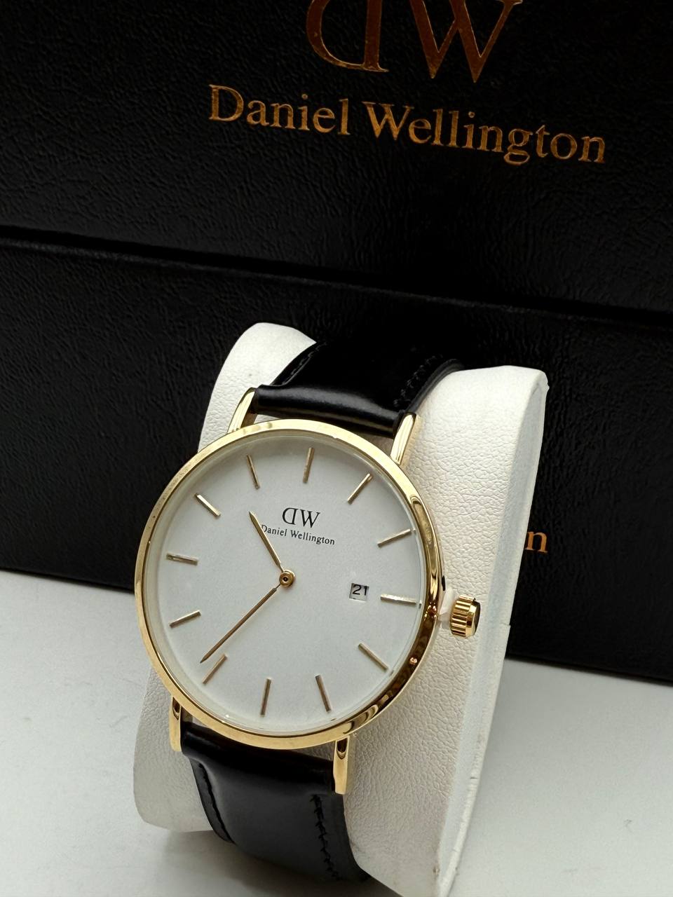 Daniel Wellington Watch - DW