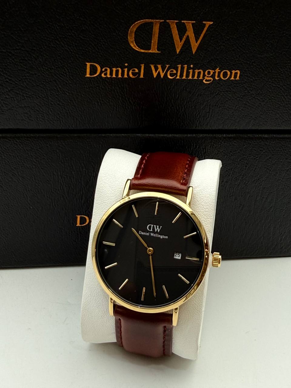 Daniel Wellington Watch - DW Leather