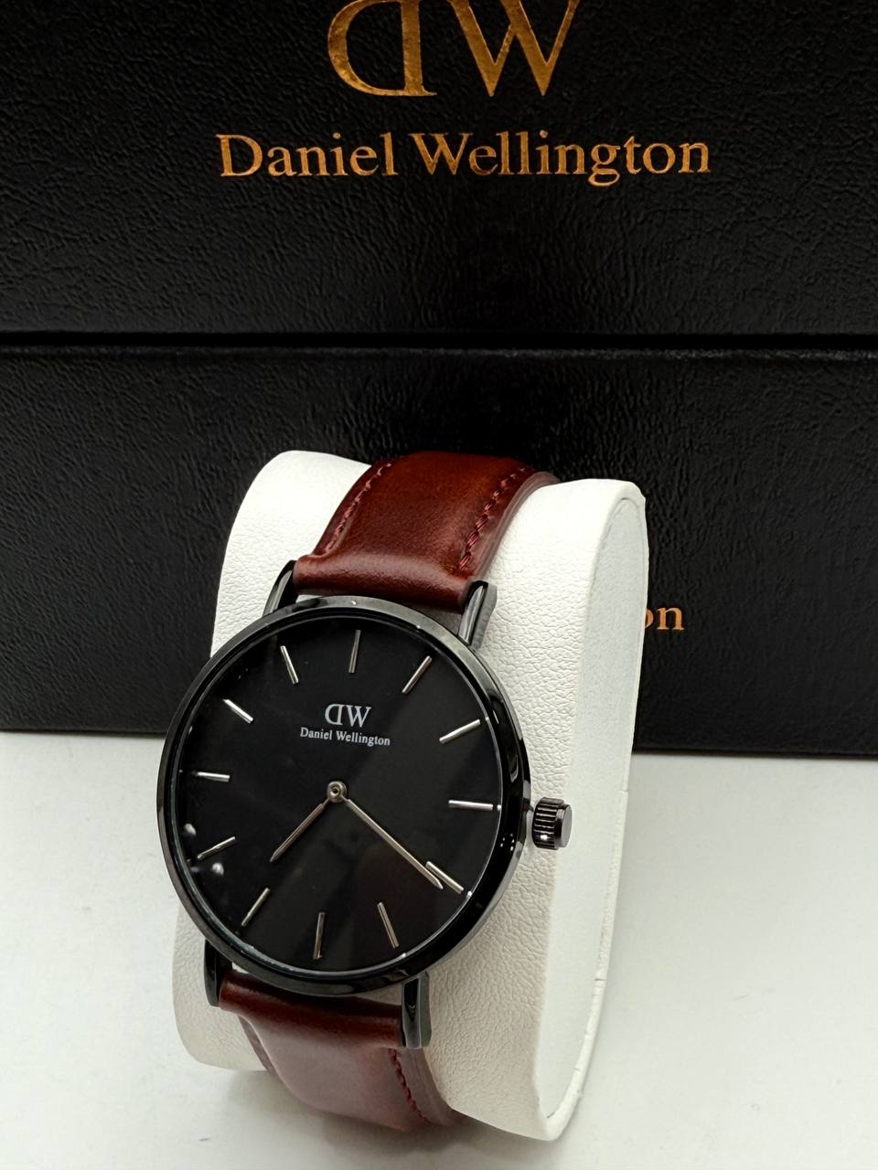 Daniel Wellington Watch - DW Leather