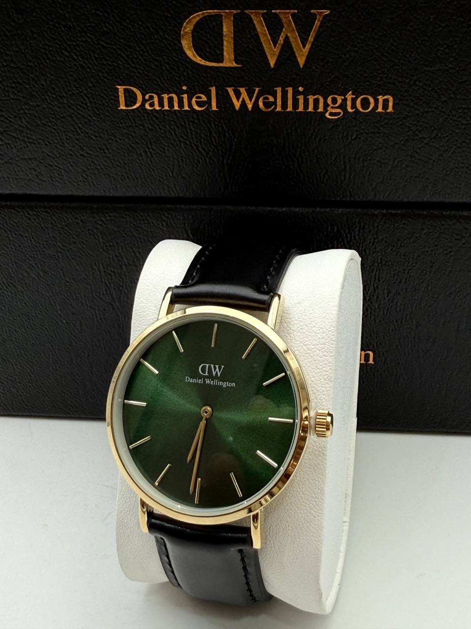 Daniel Wellington Watch - DW Leather