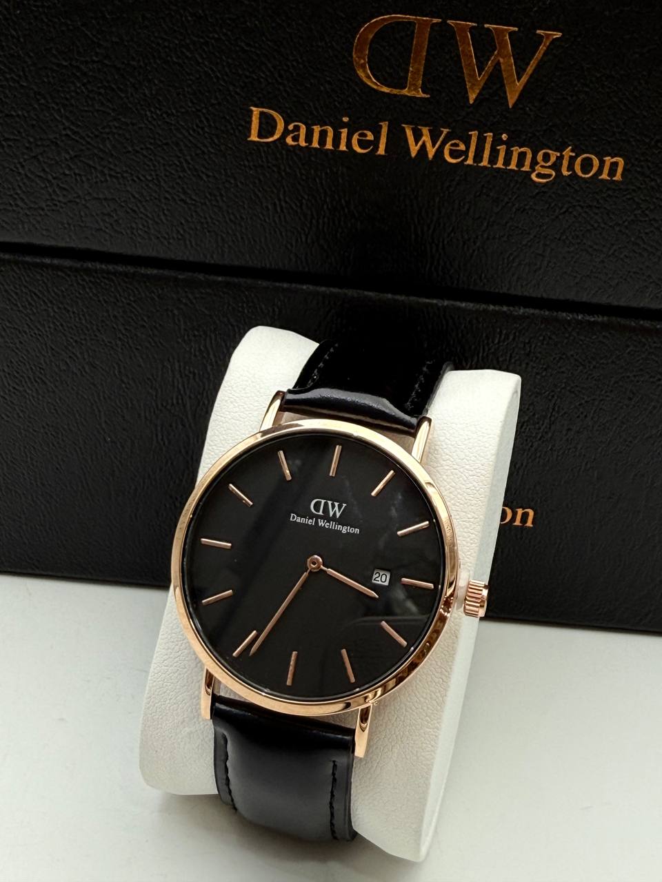 Daniel Wellington Watch - DW Leather