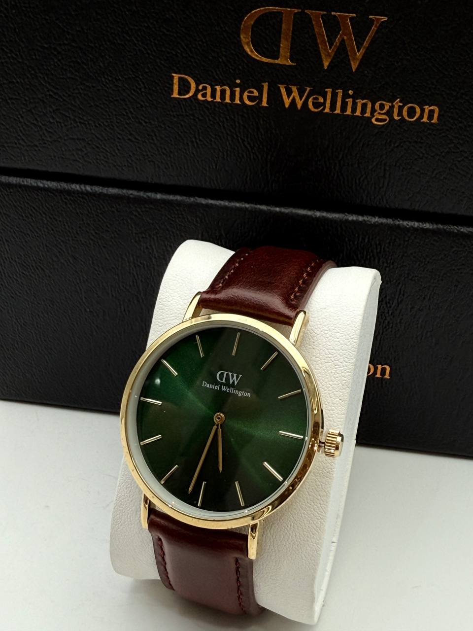 Daniel Wellington Watch - DW Leather