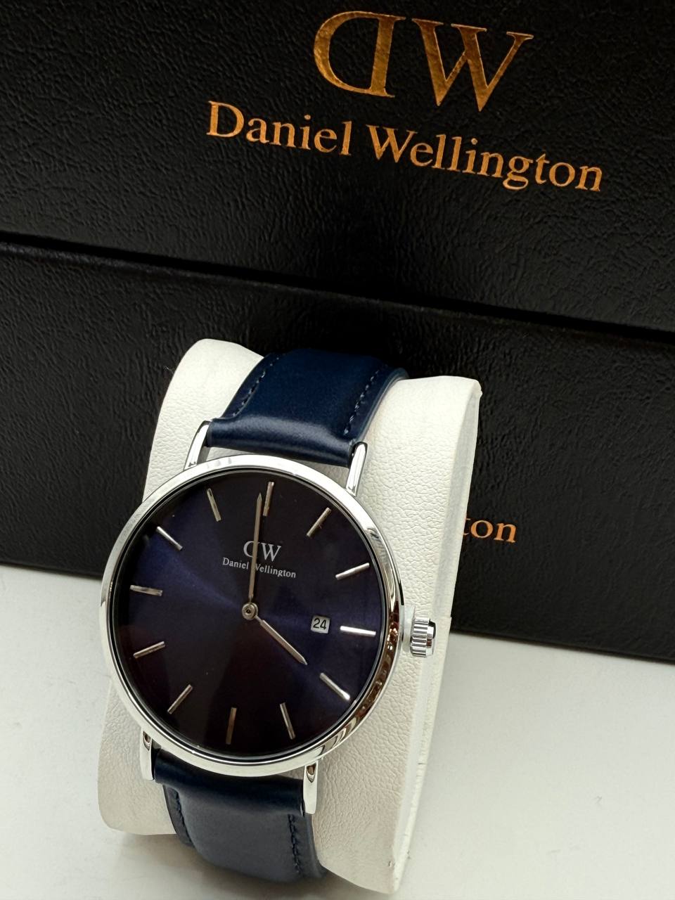 Daniel Wellington Watch - DW Leather