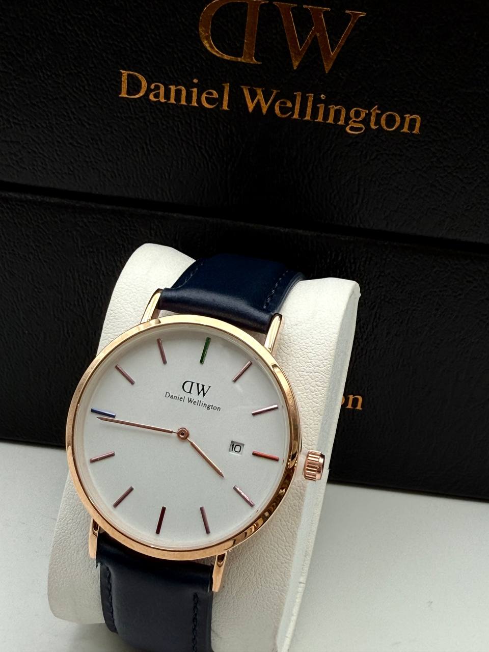 Daniel Wellington Watch - DW Leather