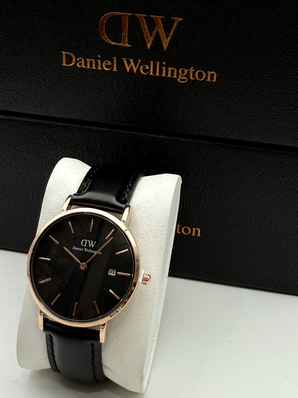 Daniel Wellington Watch - DW Leather