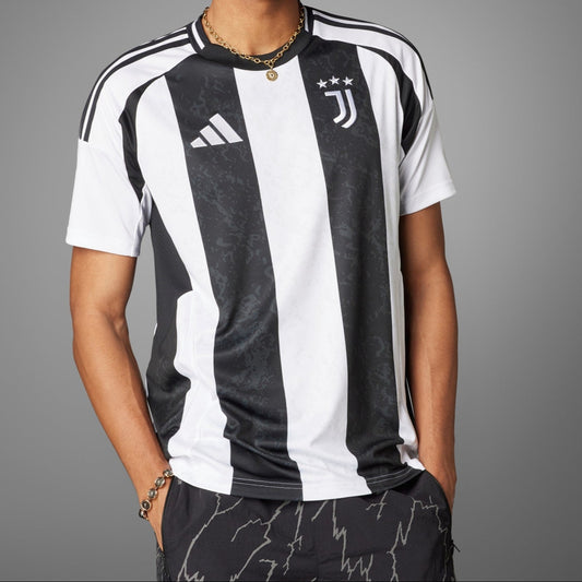 Juventus 24/25 Home Jersey