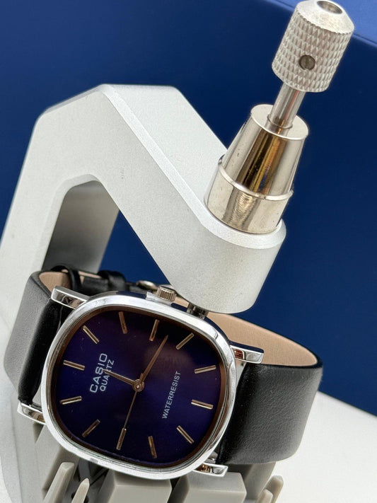Casio Quartz - Leather